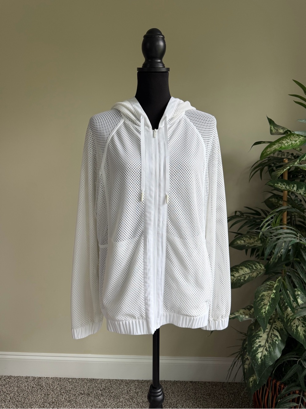 NWOT Lululemon White Mesh Full-Zip Hooded Jacket Relaxed Fit Women’s 12 - Picture 4 of 11